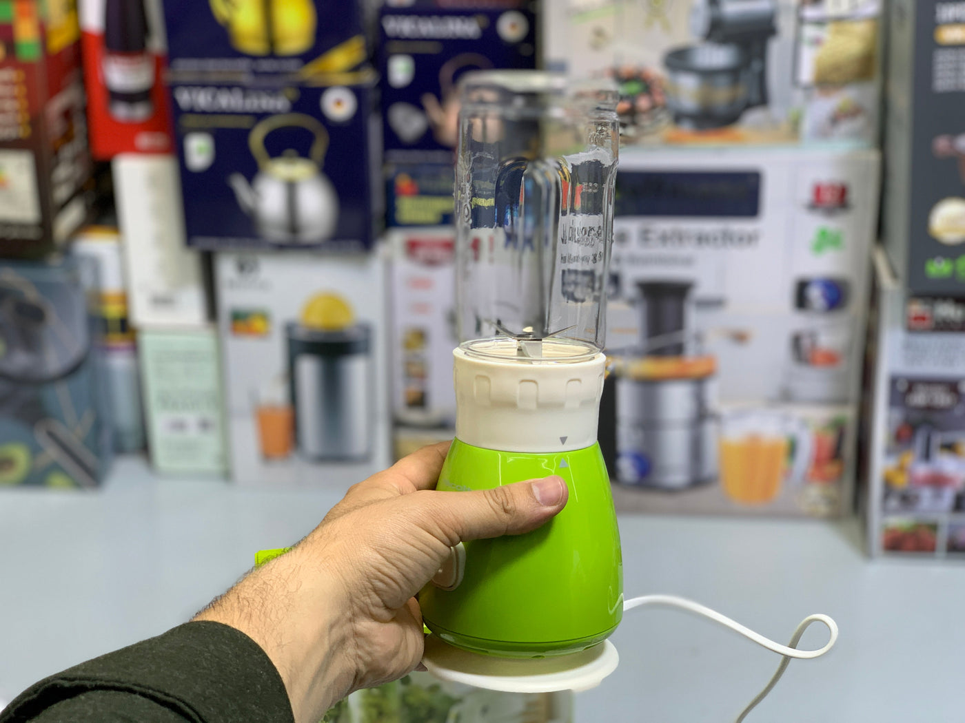 Mini Juicer Blender 160w 300ml and 400ml Containers Stainless Steel Blades