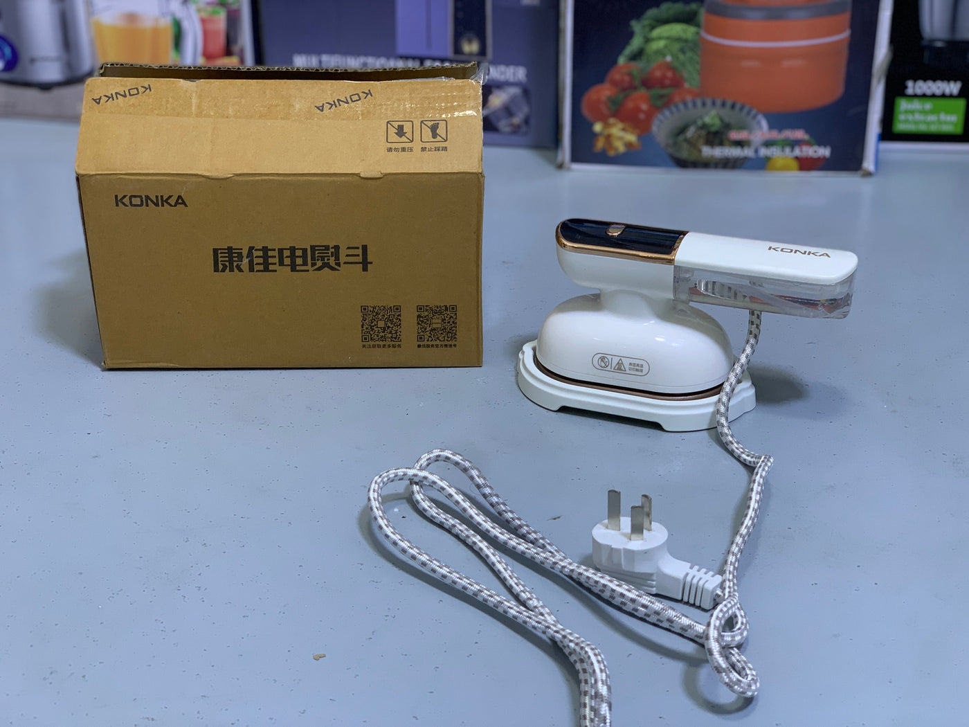 Konka Portable Steam iron 1000w 100ml weight 590g/850g