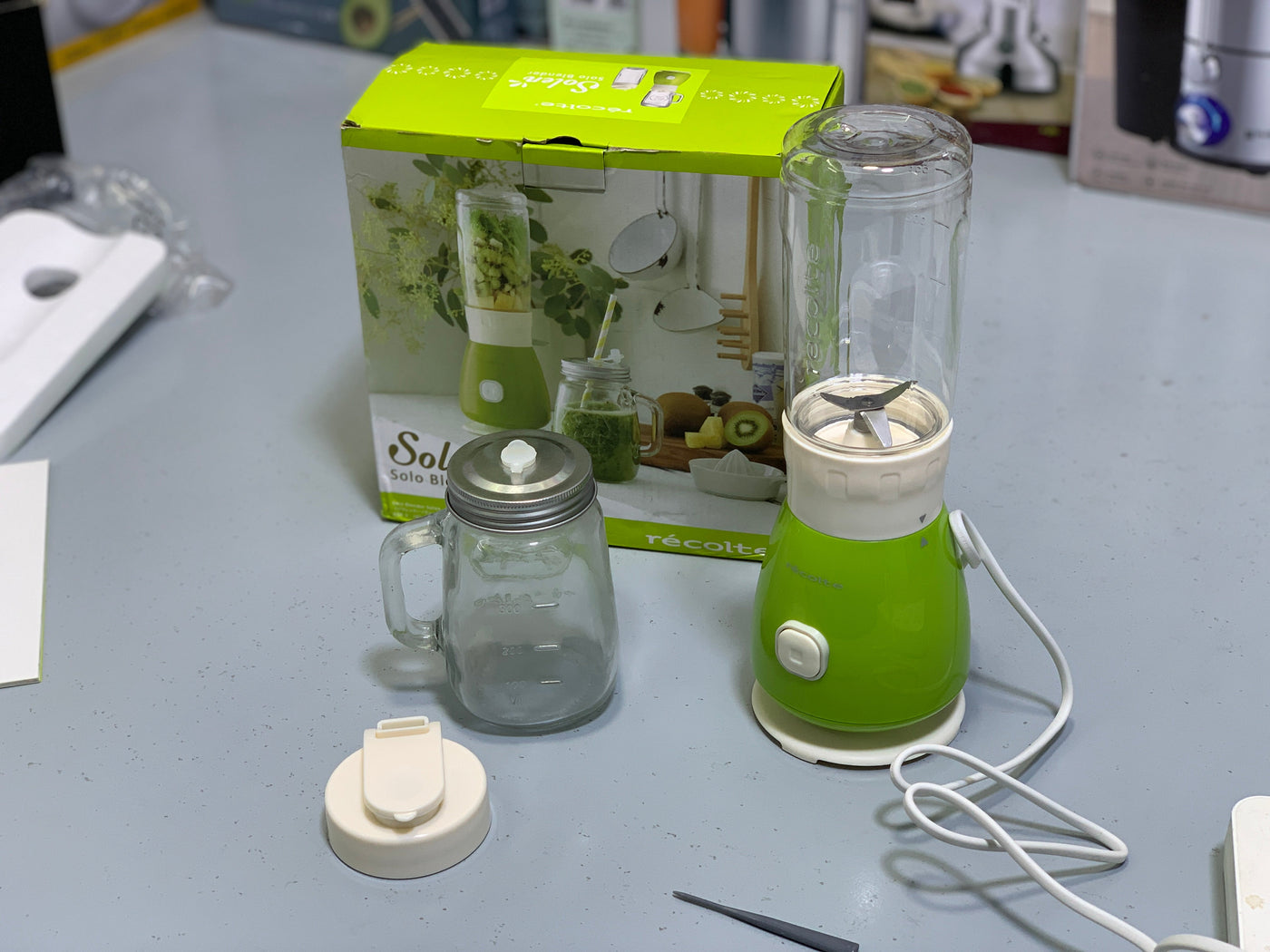 Mini Juicer Blender 160w 300ml and 400ml Containers Stainless Steel Blades