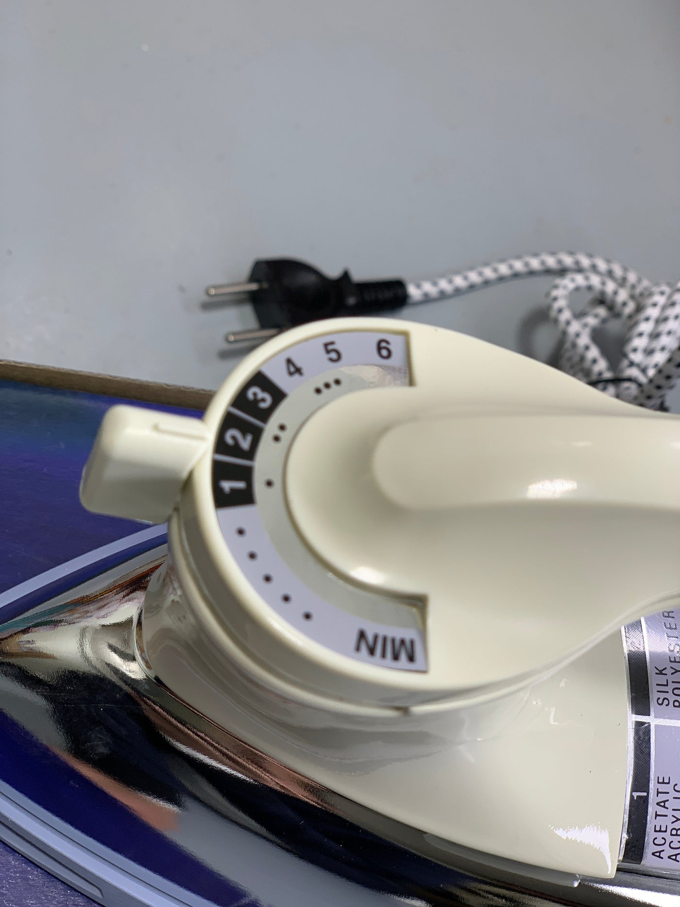 Home Star Deluxe Energy-Saving Solar Iron