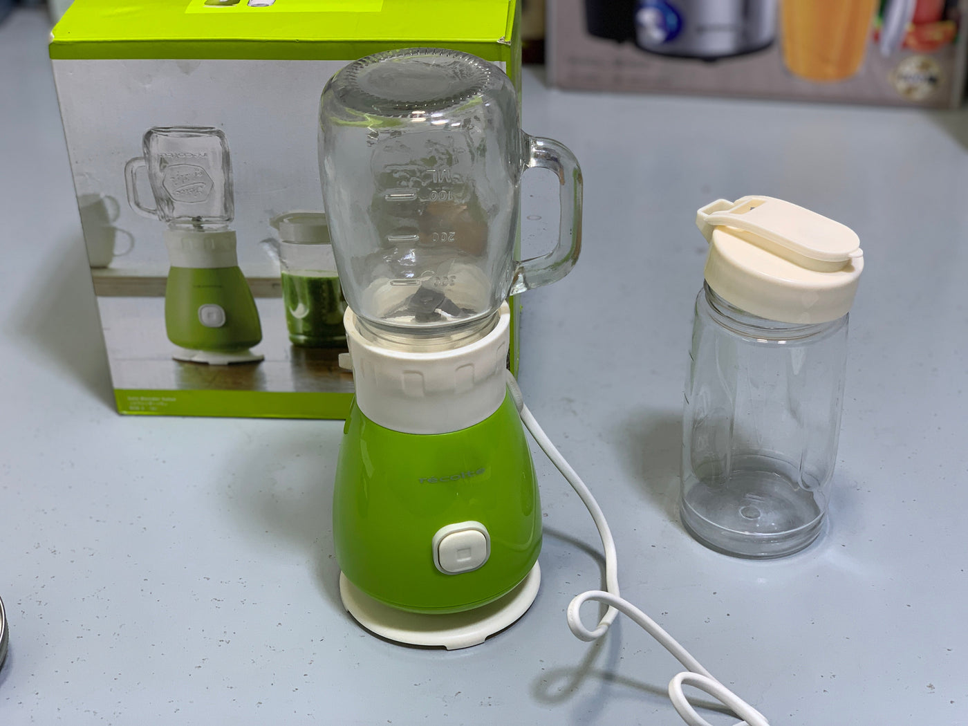 Mini Juicer Blender 160w 300ml and 400ml Containers Stainless Steel Blades