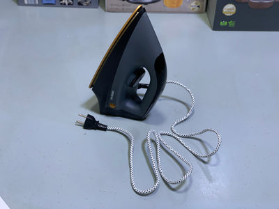 Arshia Electric Dry iron 1200w , Ceramic Non Stick Soleplate