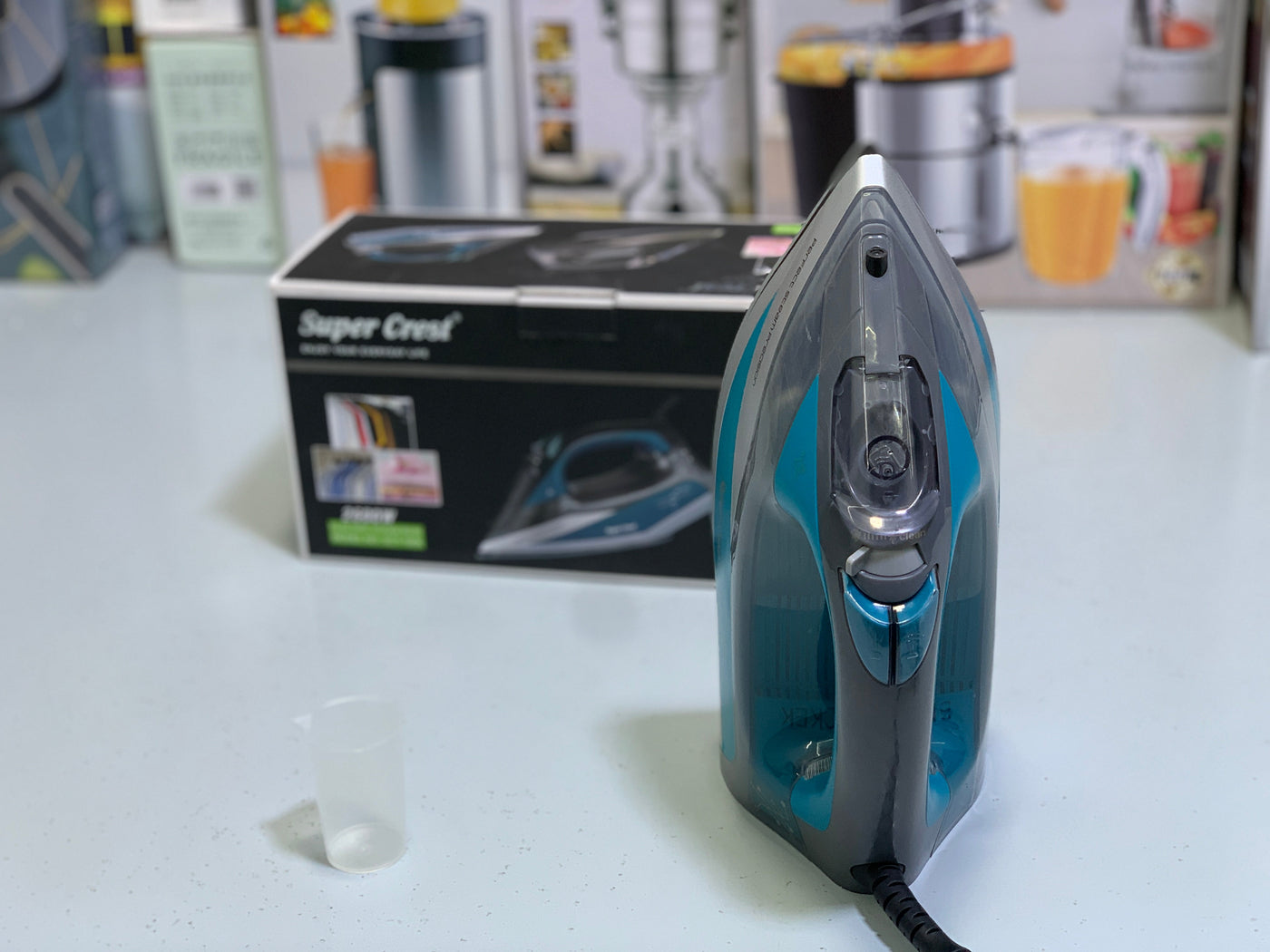 Super Crest Steam iron 2600w Model: SCT-1004
