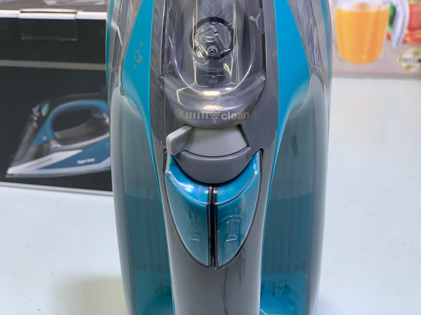 Super Crest Steam iron 2600w Model: SCT-1004