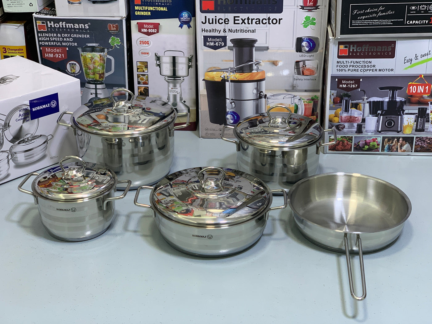 Korkmaz Cookware Set 9 Pieces Stainless Steel induction base